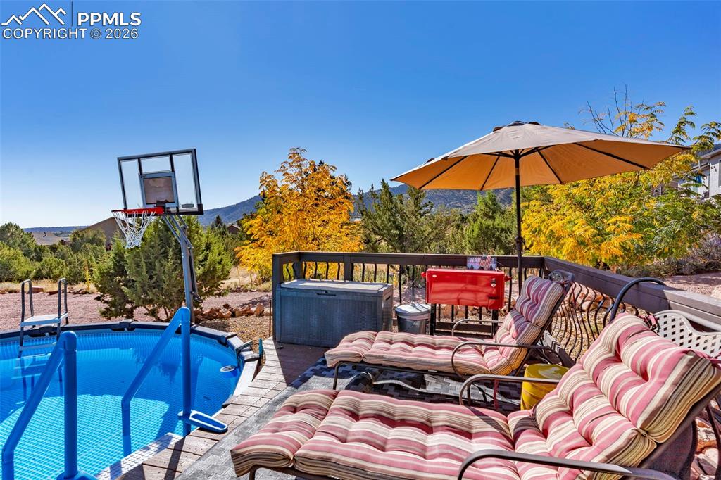 Image 46 of 50: Pool