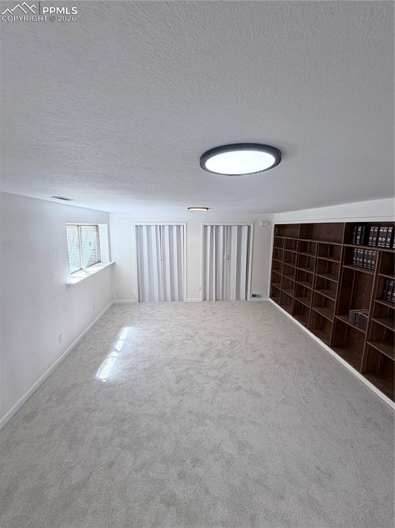 Image 11 of 11: Living Room