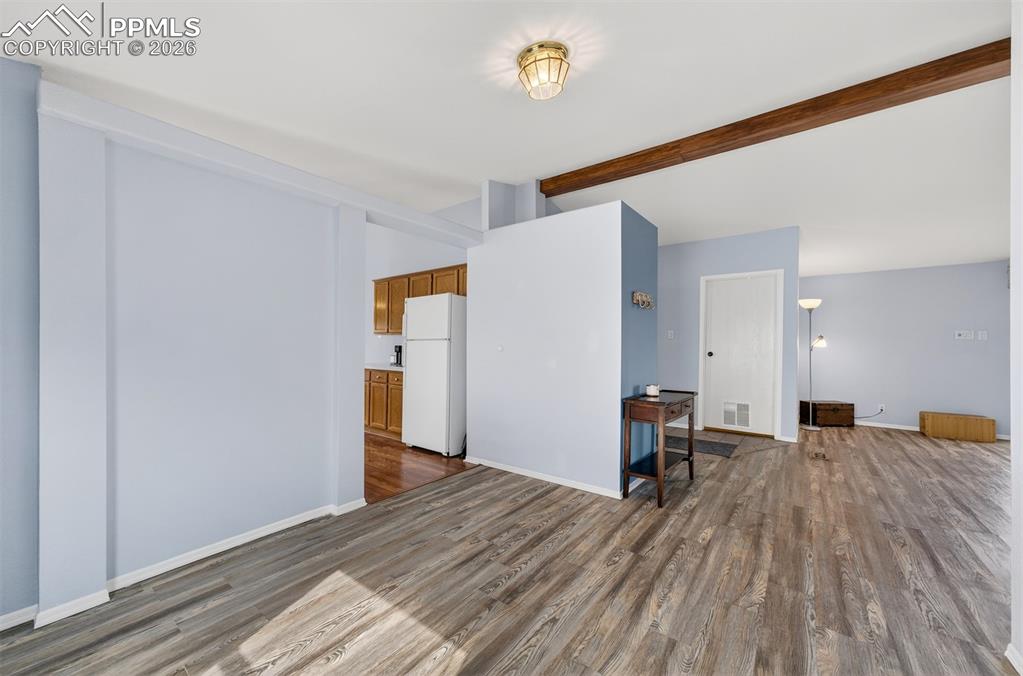 Image 13 of 40: Dining Room