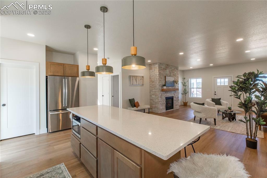 Image 13 of 30: Kitchen