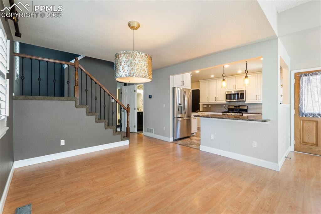 Image 11 of 49: Kitchen