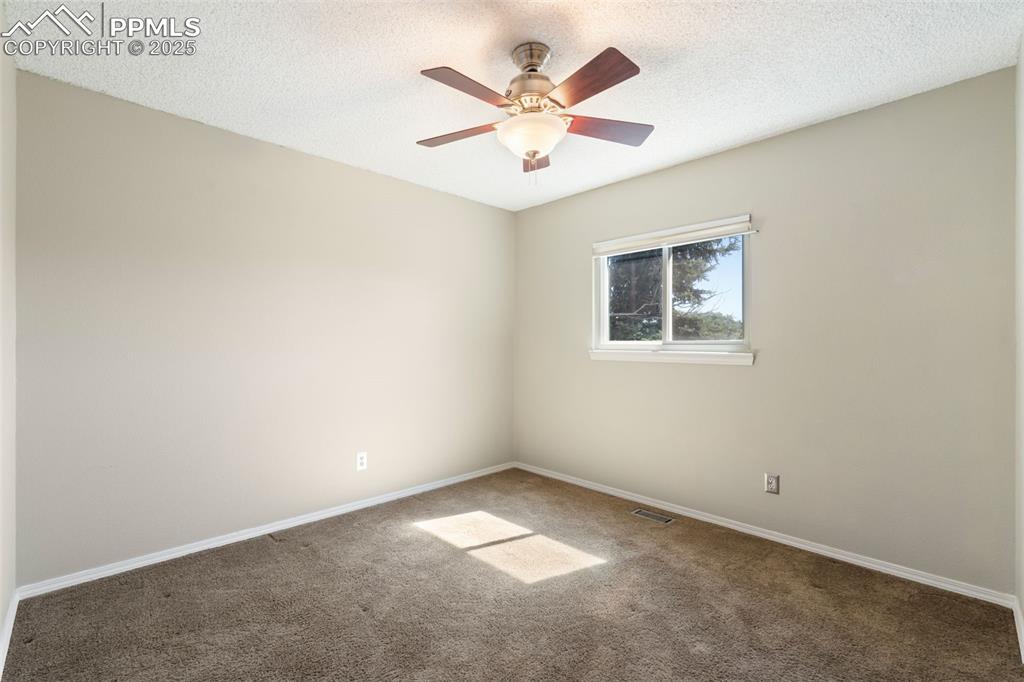 Image 28 of 49: Bedroom