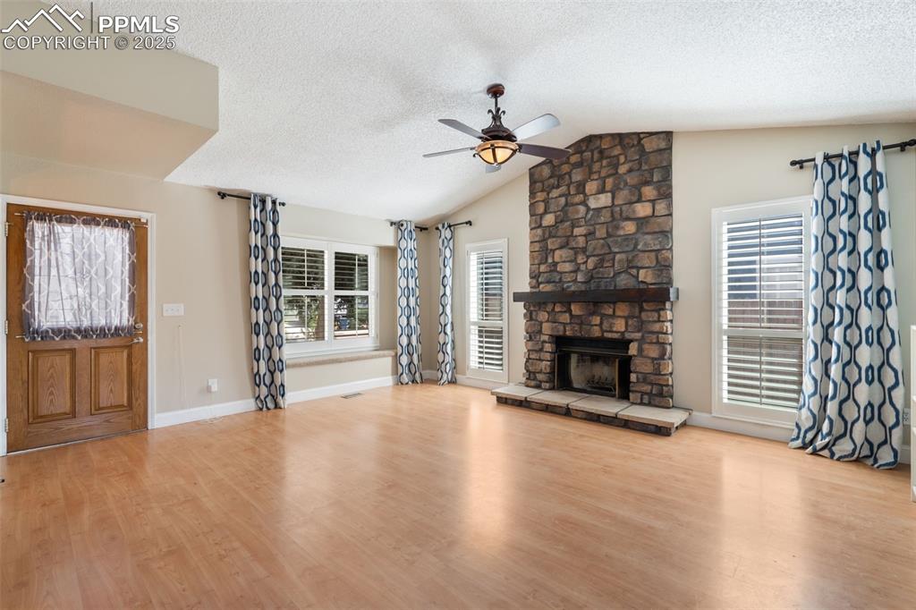 Image 7 of 49: Living Room