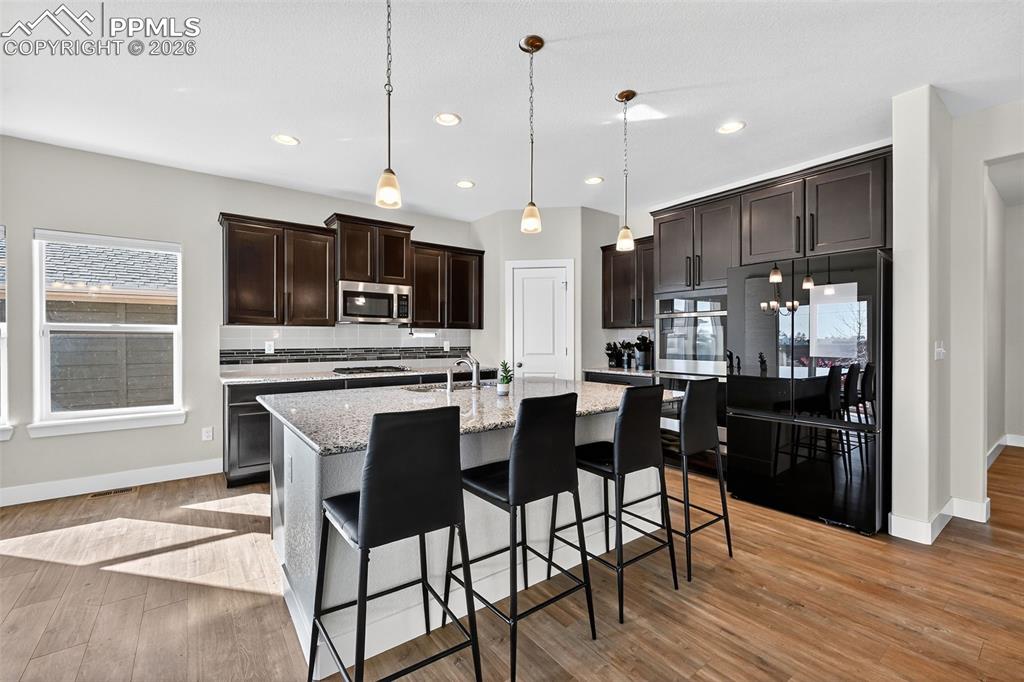 Image 10 of 39: Kitchen