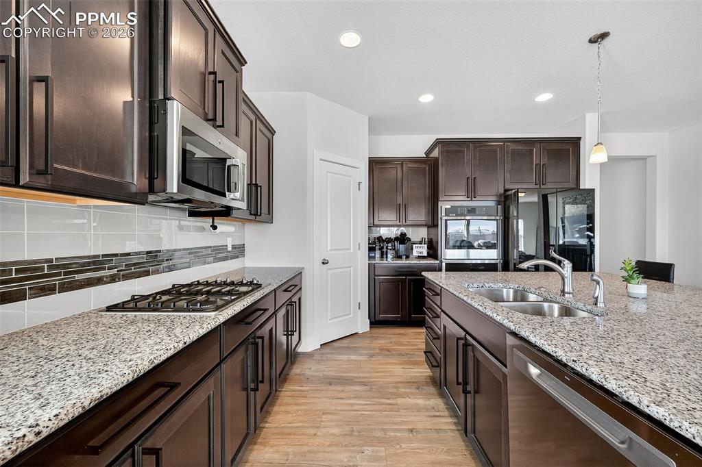 Image 12 of 39: Kitchen