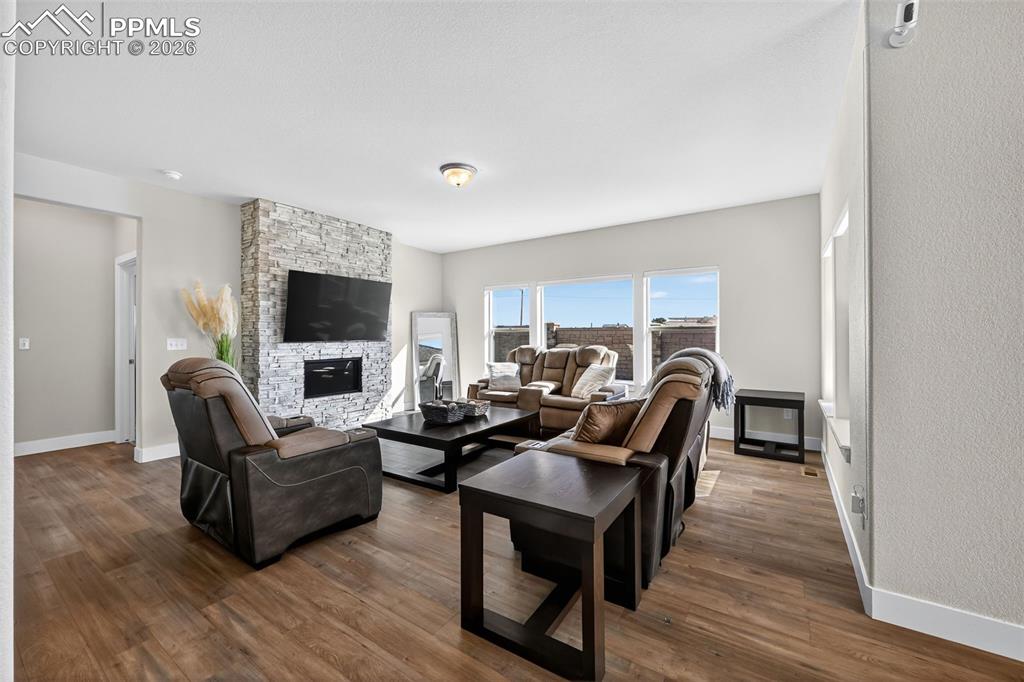 Image 15 of 39: Living Room