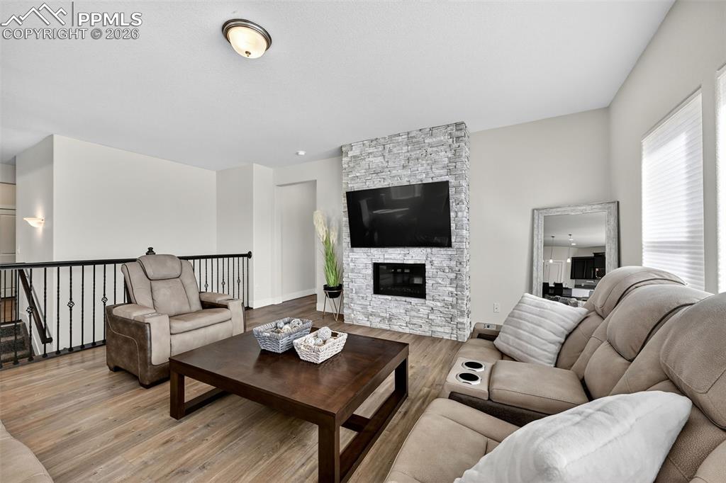 Image 16 of 39: Living Room