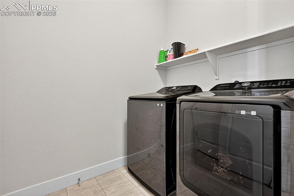 Image 23 of 39: Laundry