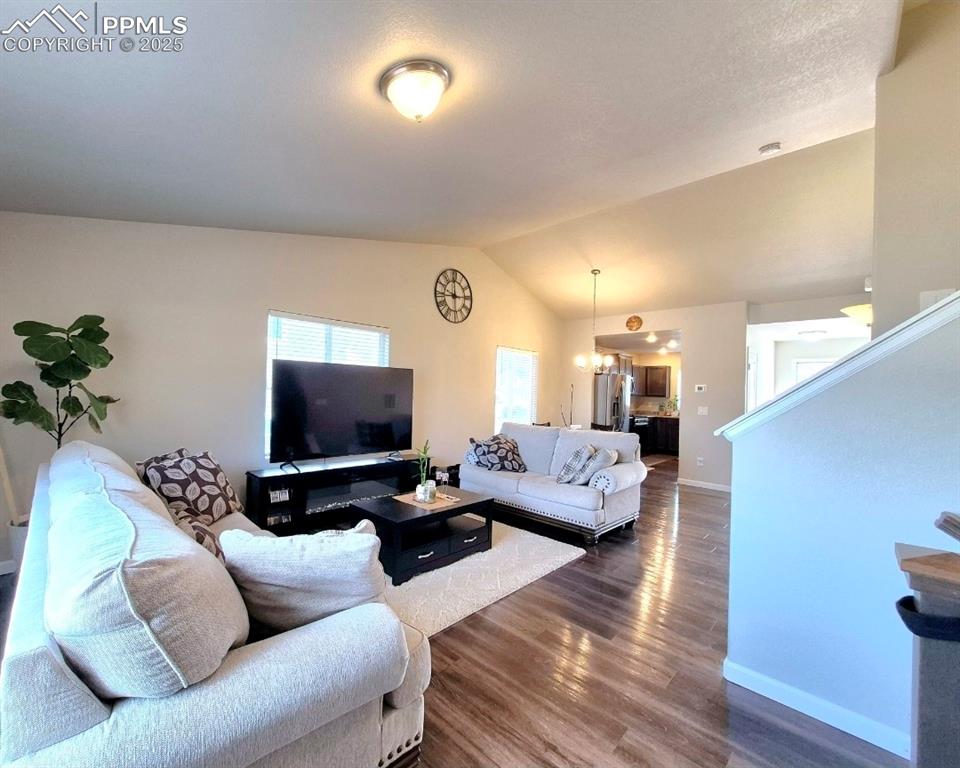 Image 36 of 42: Living Room