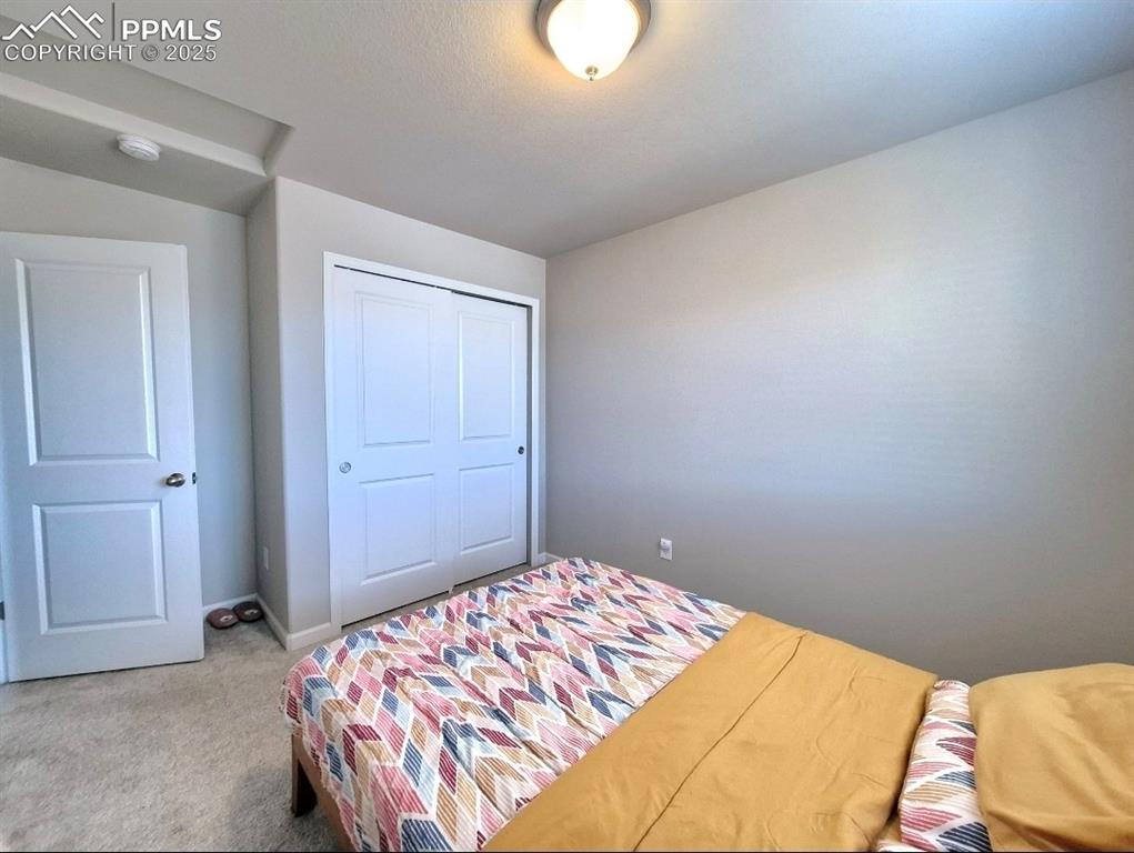 Image 39 of 42: Bedroom