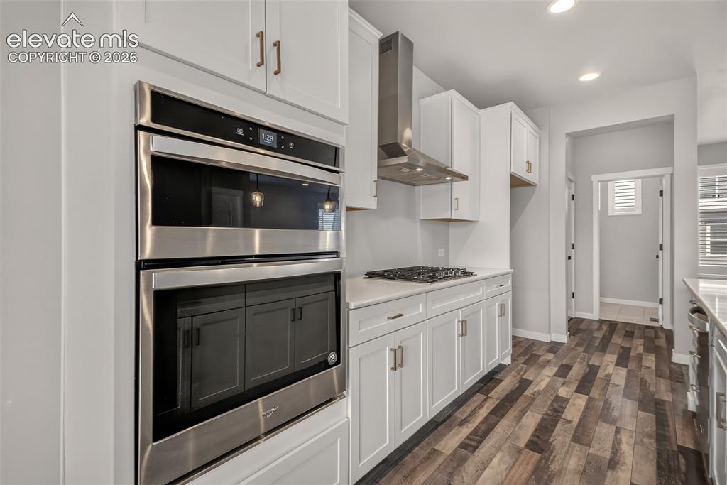 Image 5 of 36: Kitchen