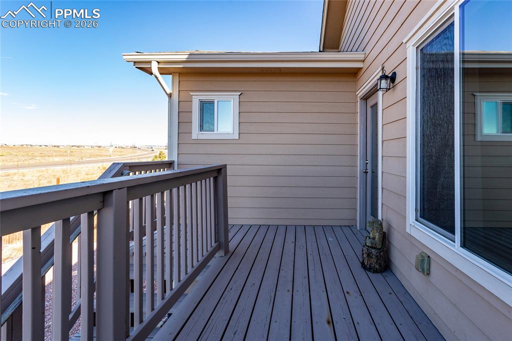 Image 30 of 34: Deck