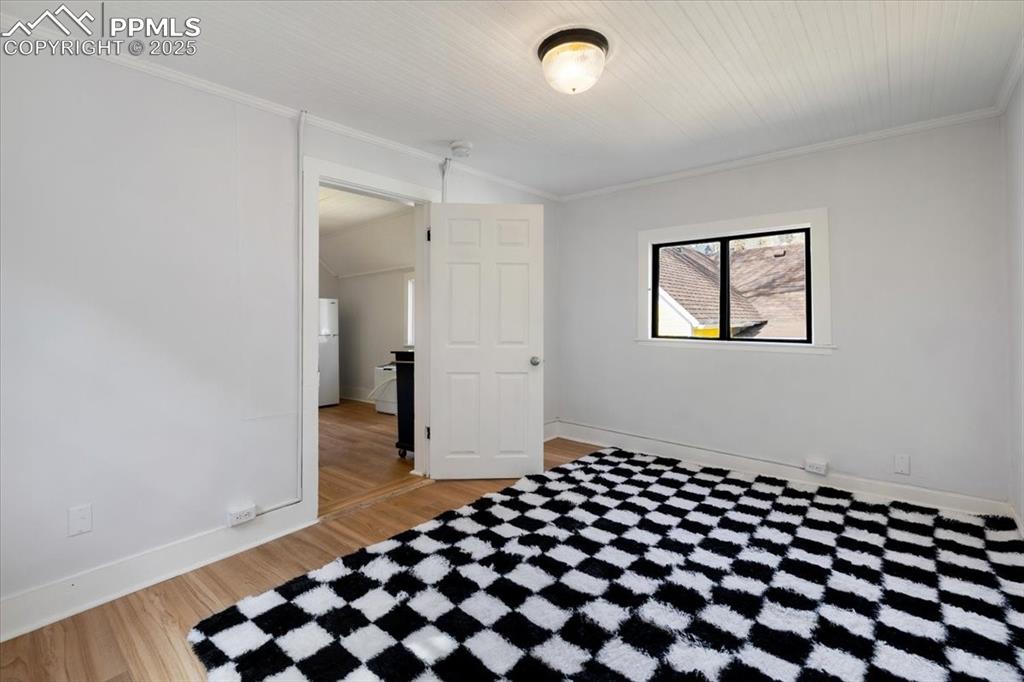 Image 28 of 48: Cottage 4 - bedroom