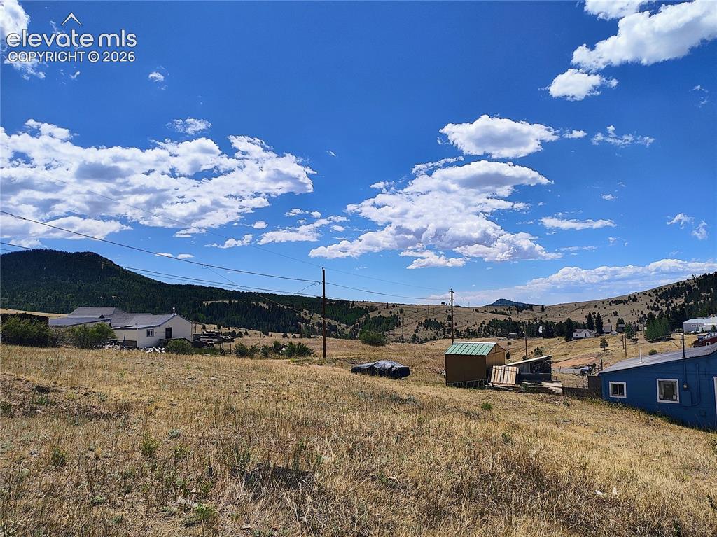 Image 6 of 8: View
