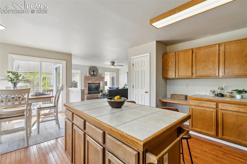 Image 19 of 44: Kitchen