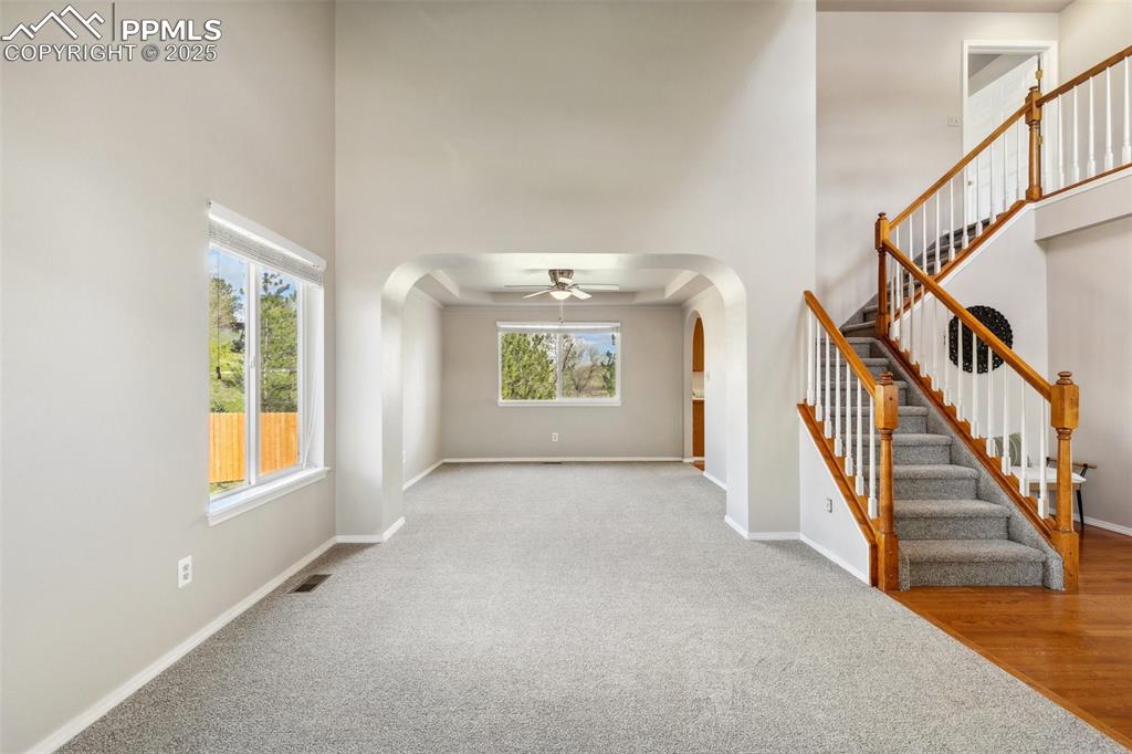 Image 22 of 44: Dining Room