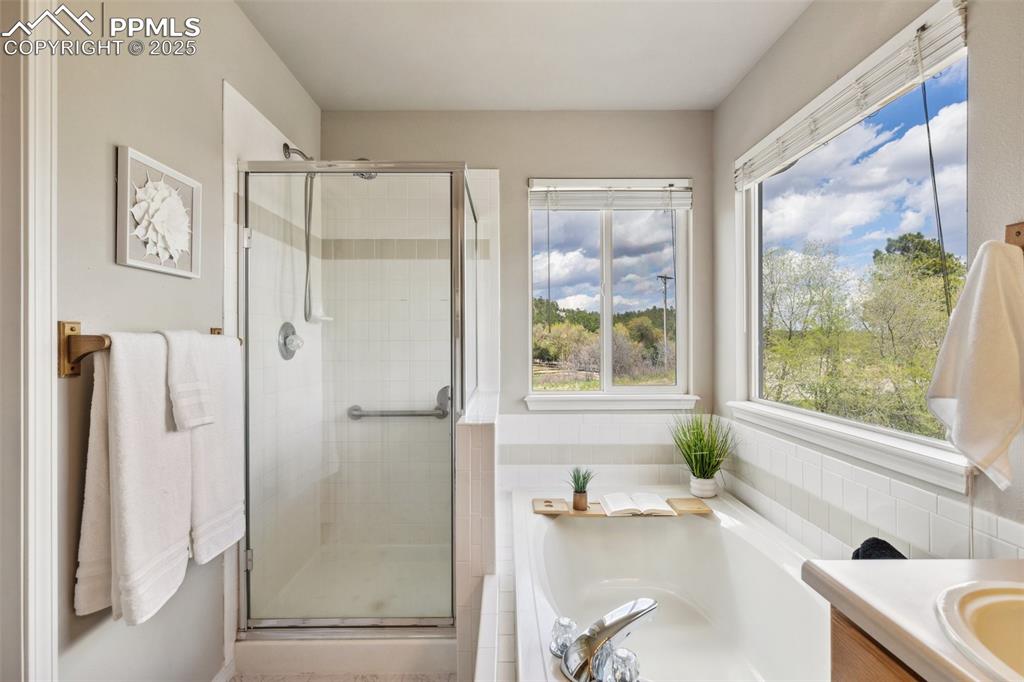 Image 27 of 44: Master Bathroom