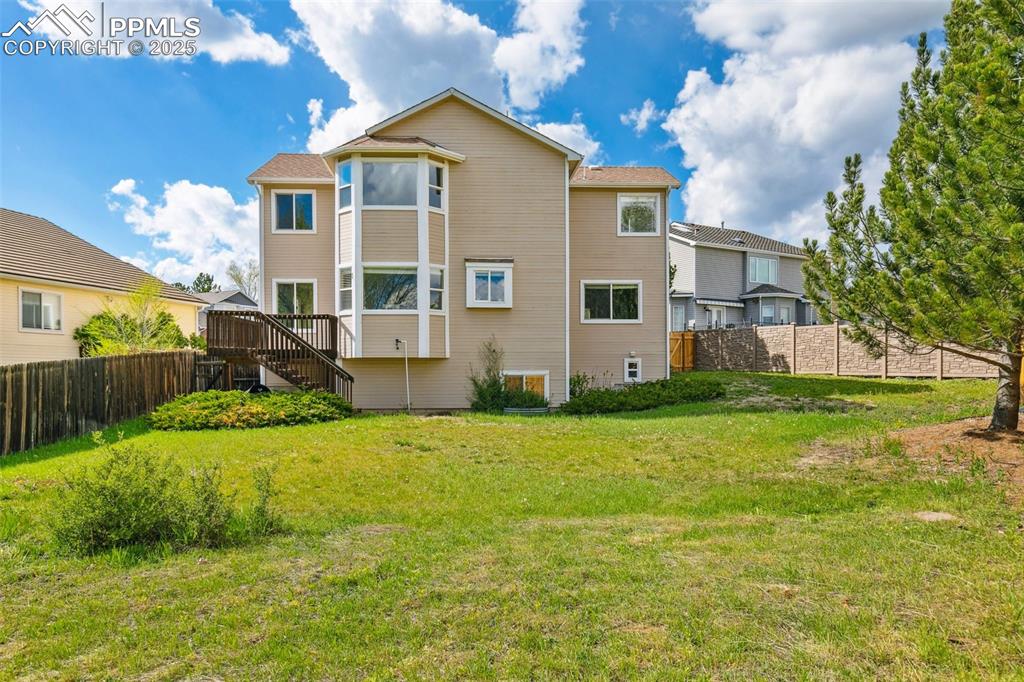 Image 3 of 44: Back of Structure