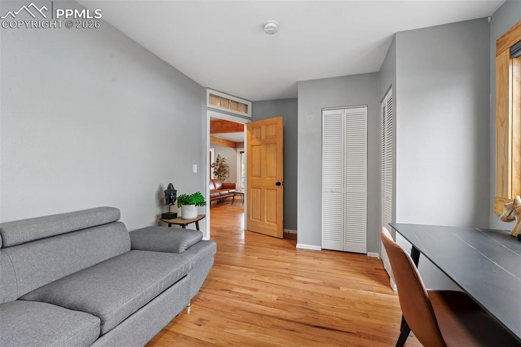 Image 13 of 40: Sitting Room