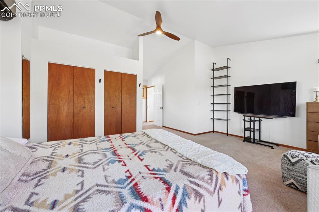 Image 20 of 40: Bedroom