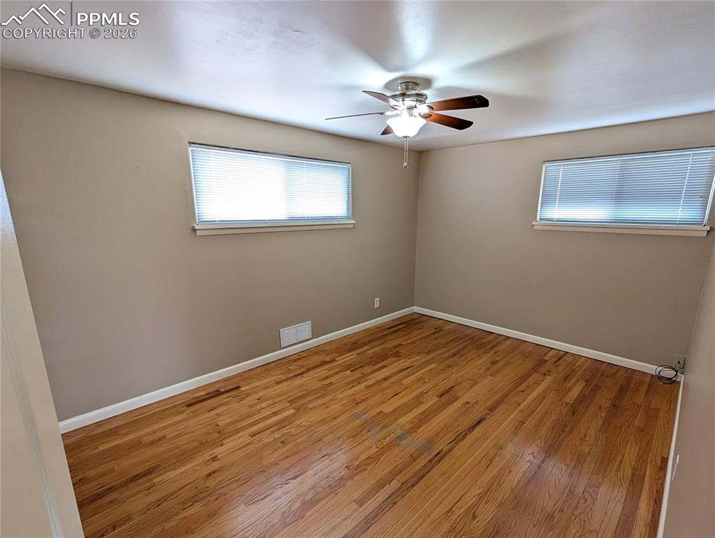 Image 22 of 41: Bedroom