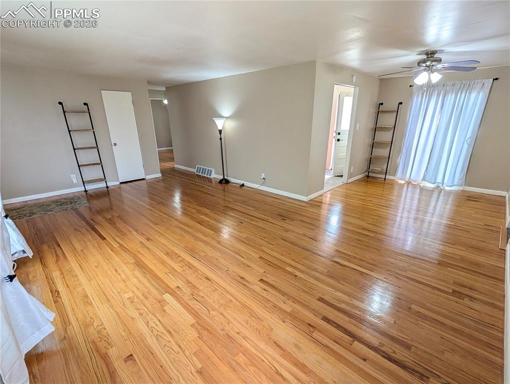 Image 5 of 41: Living Room