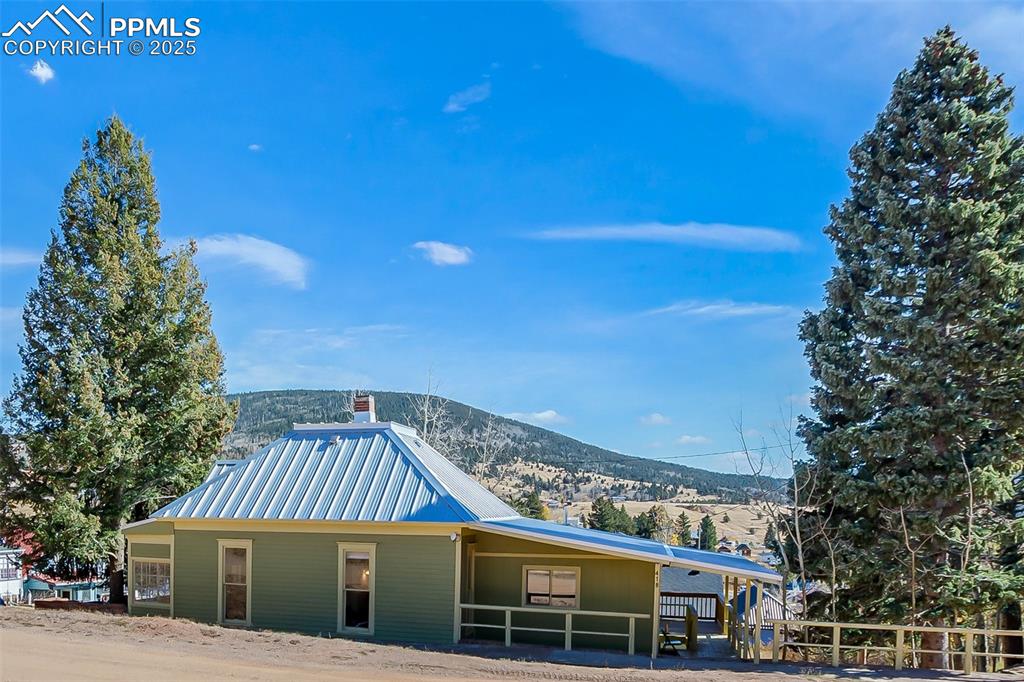 Image 36 of 40: Side of Structure