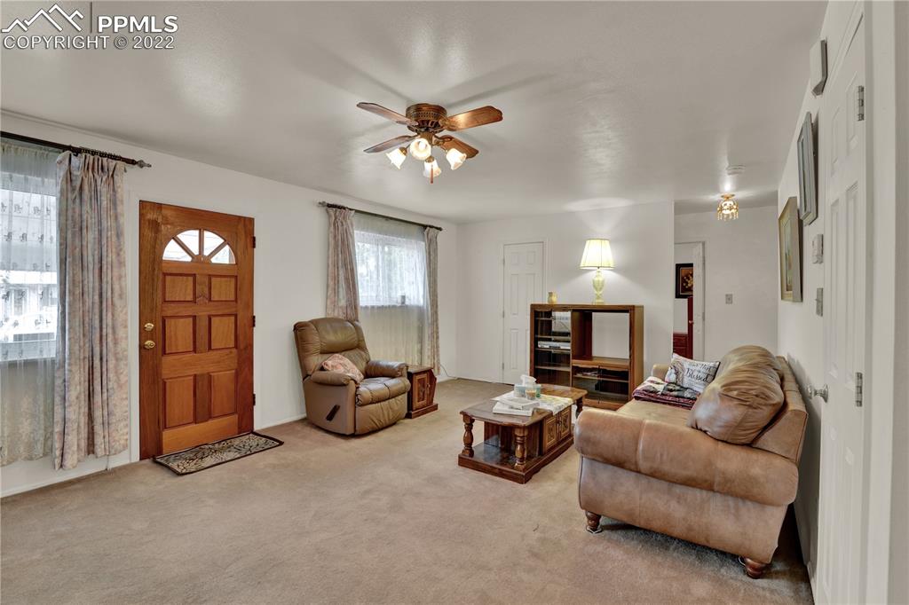 Listing 8717899, Image 13 of 24