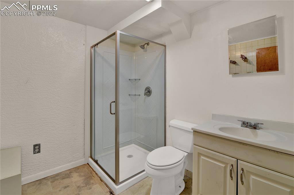 Listing 8717899, Image 14 of 24