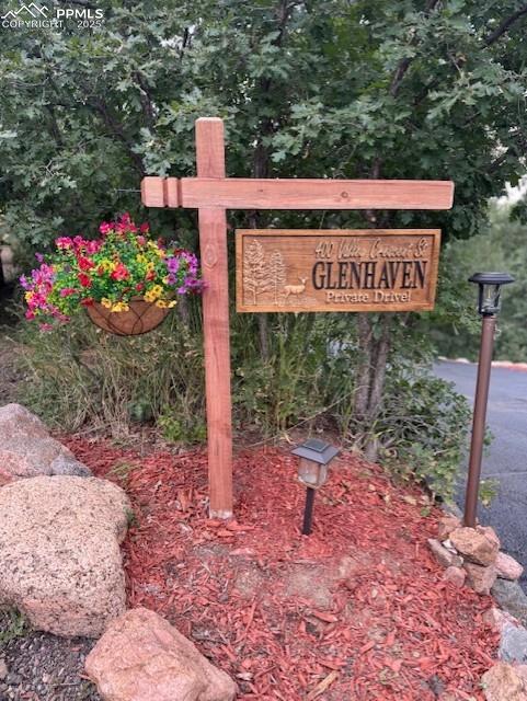 Image 50 of 50: Sign at top of driveway