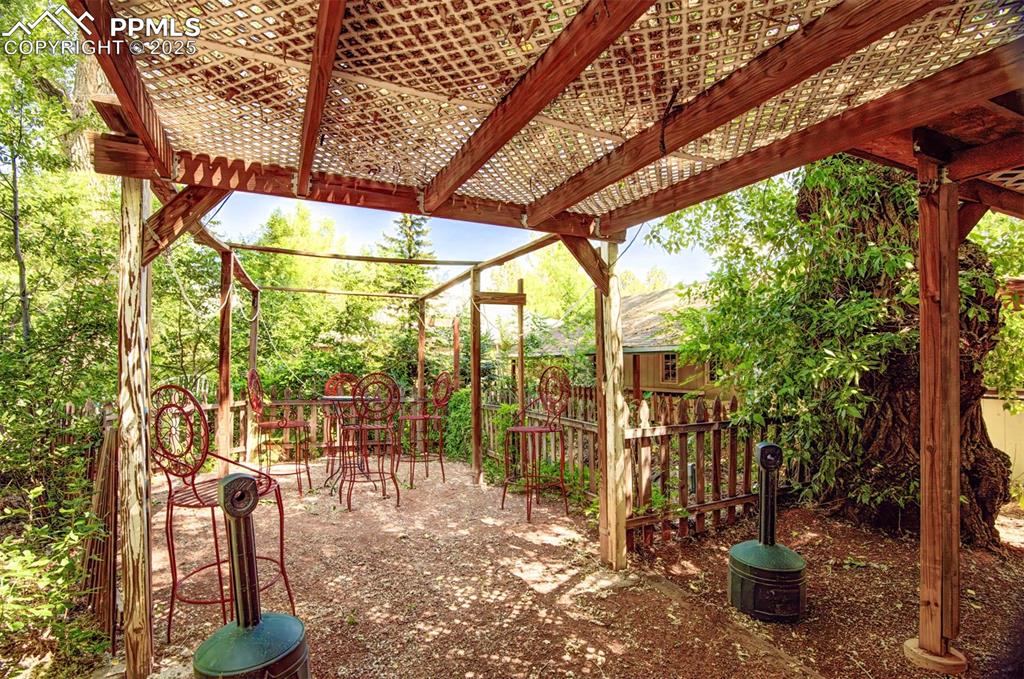 Image 21 of 45: Secret Garden: Sitting Area