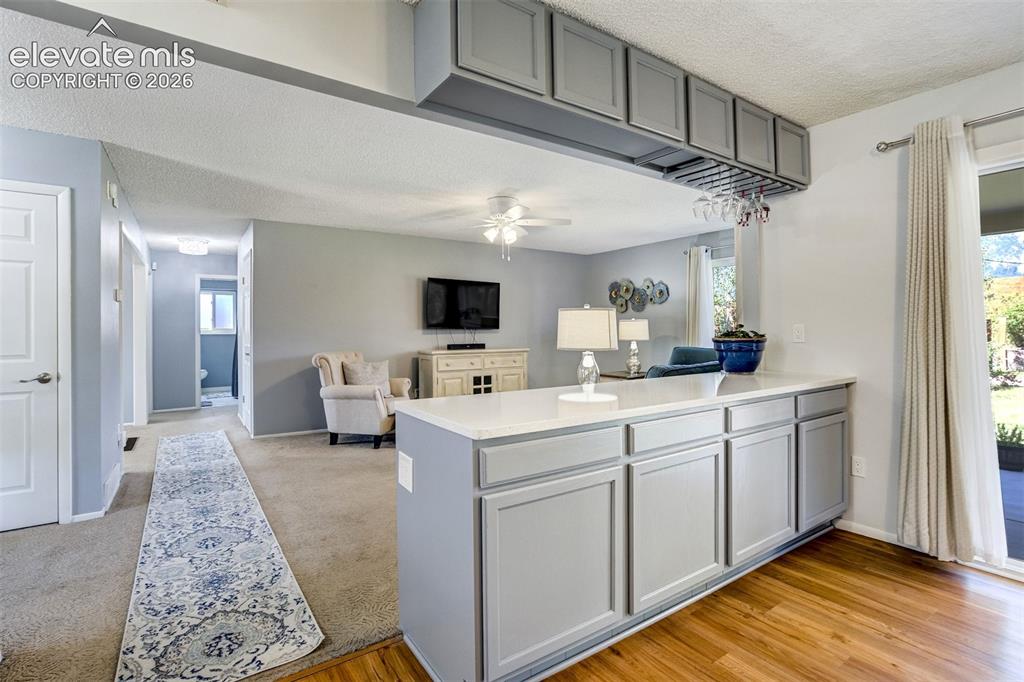 Image 14 of 48: Kitchen