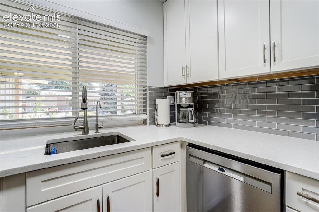 Image 17 of 48: Kitchen