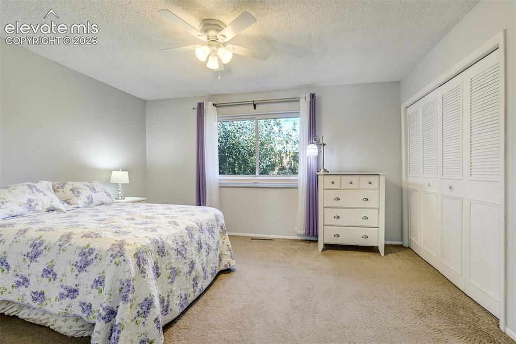 Image 22 of 48: Bedroom