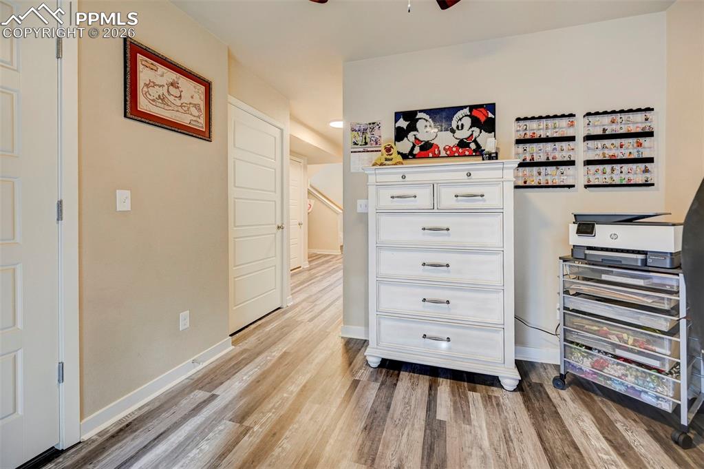 Image 16 of 30: Bedroom