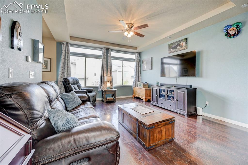 Image 4 of 30: Living Room