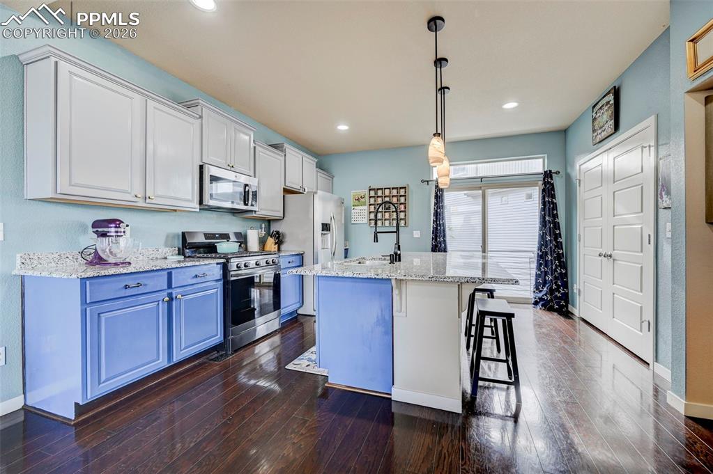 Image 8 of 30: Kitchen