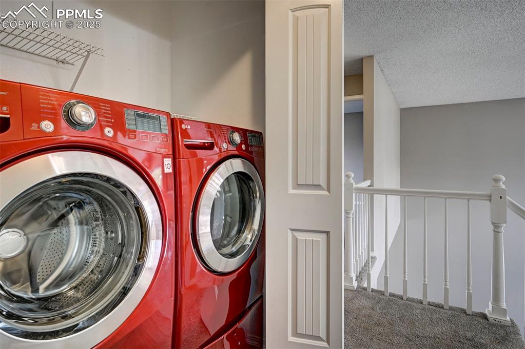 Image 29 of 50: Laundry