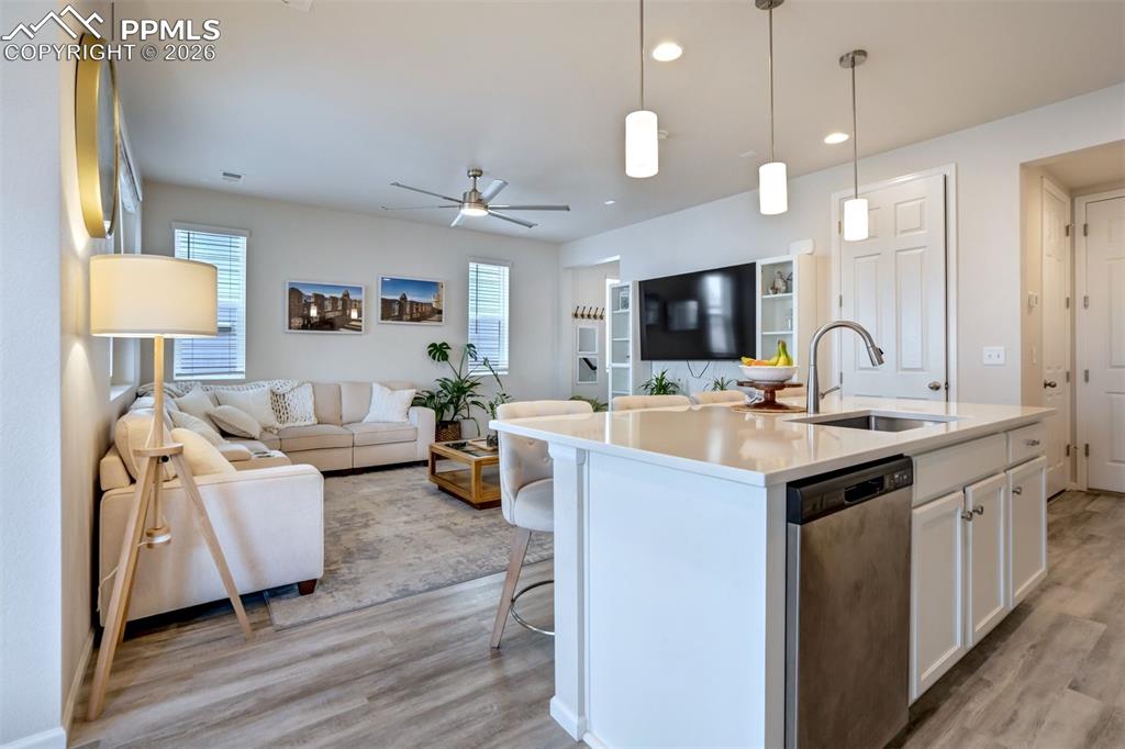 Image 11 of 50: Kitchen