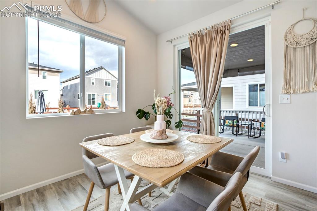 Image 13 of 50: Dining Area