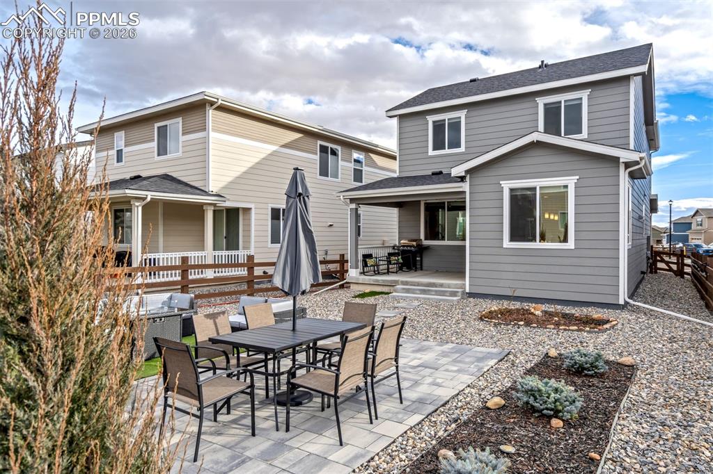 Image 40 of 50: Back of Structure