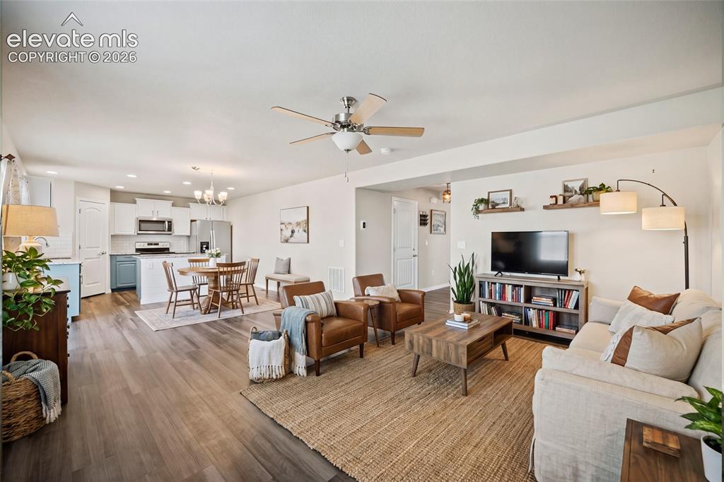 Image 11 of 49: VIRTUAL STAGING.