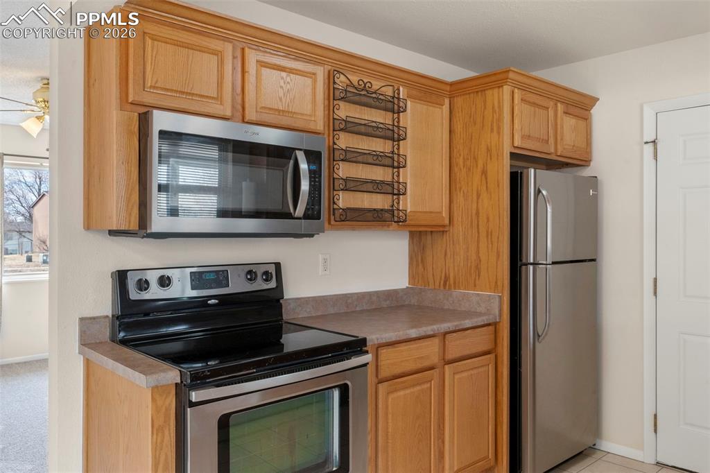 Image 12 of 26: Kitchen