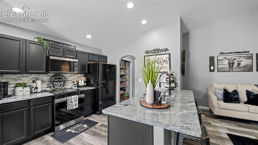 Image 13 of 42: Kitchen