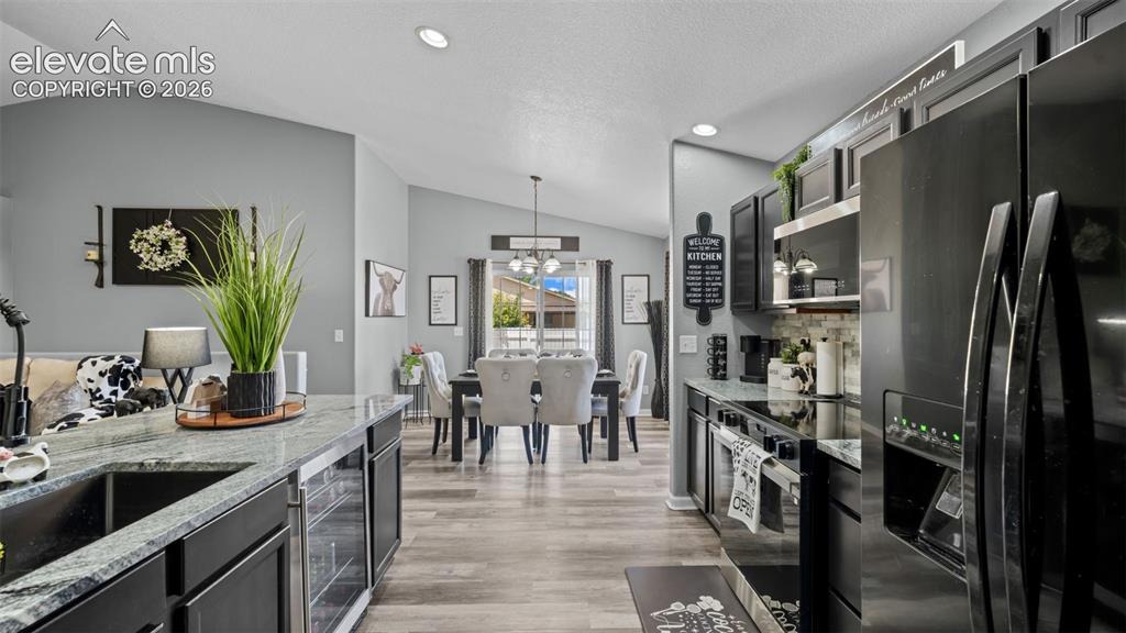Image 14 of 42: Kitchen