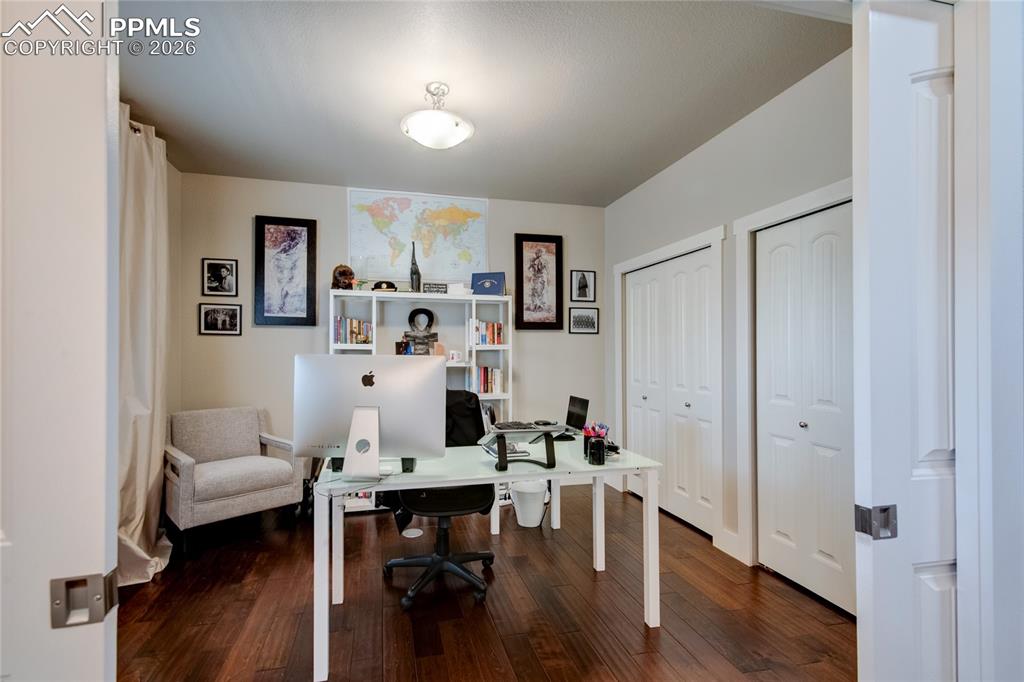 Image 5 of 44: Office