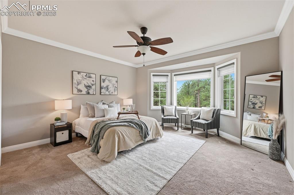 Image 26 of 50: Bedroom