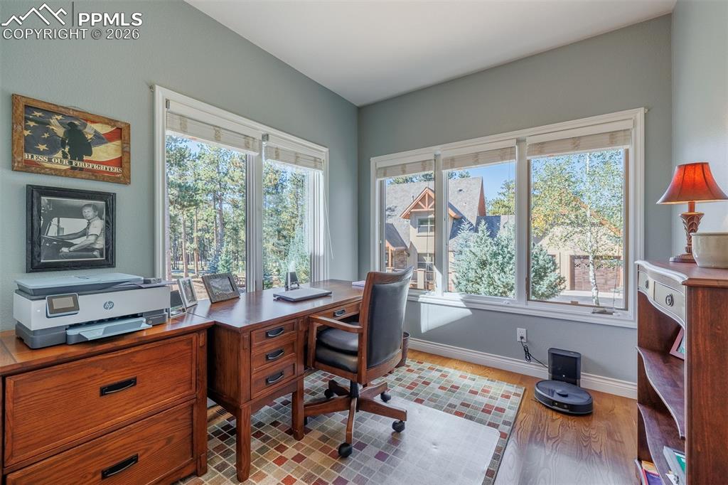 Image 7 of 38: Office