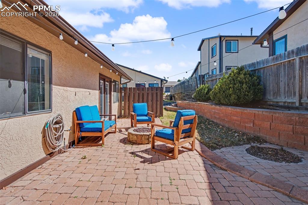 Image 8 of 23: Patio