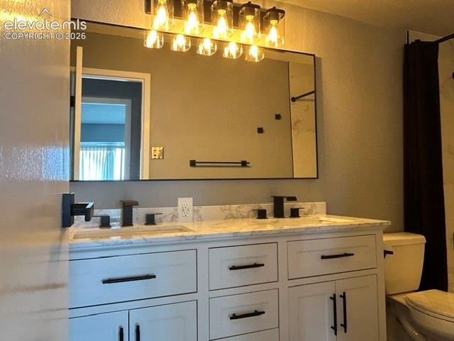 Image 14 of 30: Bathroom